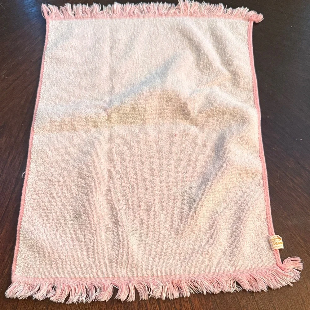VTG CALLAWAY Pink and Floral Hand Towels